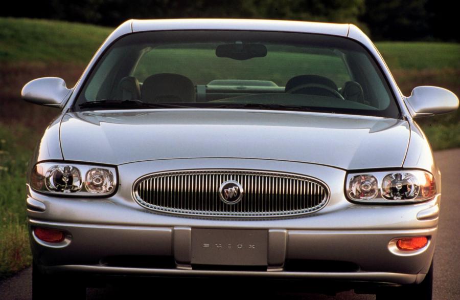  Buick LeSabre 2000 года  (фото 30 из 35)